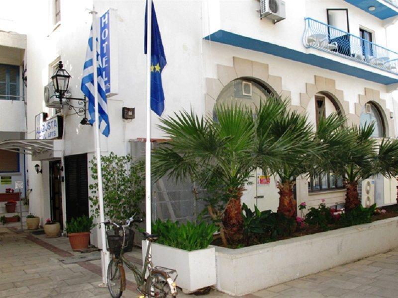 Zodiac Hotel Apartments Larnaca Esterno foto